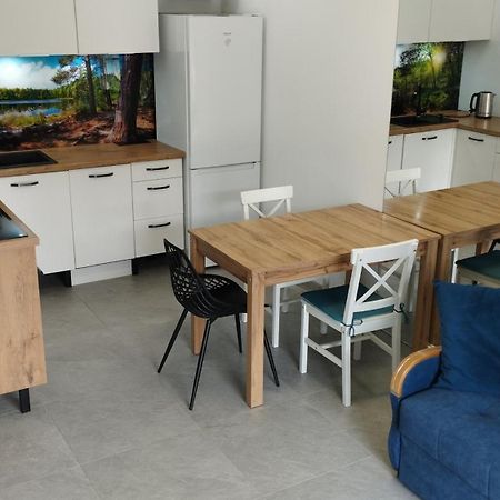 Platinum Apartment Pila Bagian luar foto